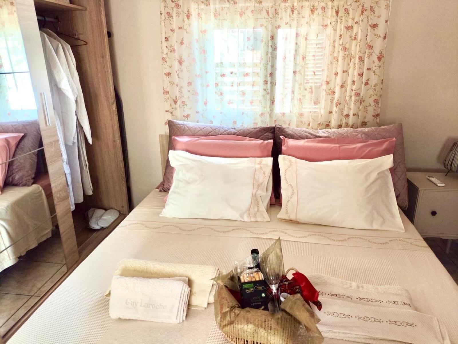 Serenity House Spiatza Katarrakhion Ngoại thất bức ảnh